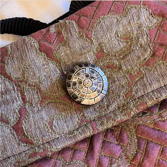 Small Embroidered Purse - Picture 4 of 6